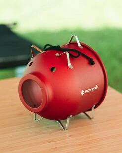 Snow Peak Festival: Mosquito Pig Coil In Red -Snow Peak Shop FES 087 RD 20230511 SP M4 05389 1