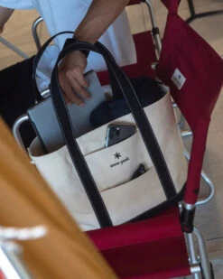 Snow Peak Canvas Noasobi Tote Medium 16 Snow Peak Canvas Noasobi Tote Medium -Snow Peak Shop canvas tote M ec ac 20su002 liifestyle 02