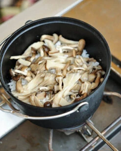 Snow Peak Cast Iron Duo -Snow Peak Shop cast iron duo cs 550 lifestyle 14